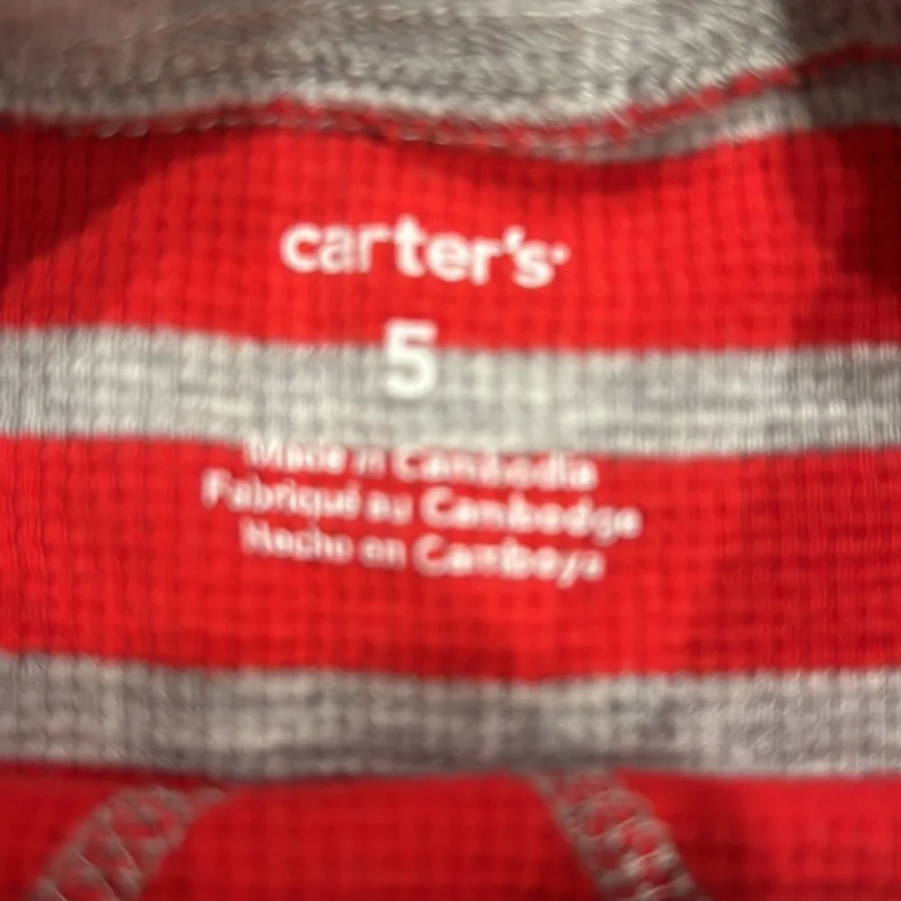 Carter’s bundle of 2-long sleeve waffle shirts, size 5